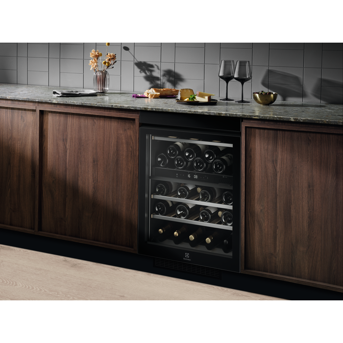 Electrolux - Vinkøleskabe - EWUD040B8B