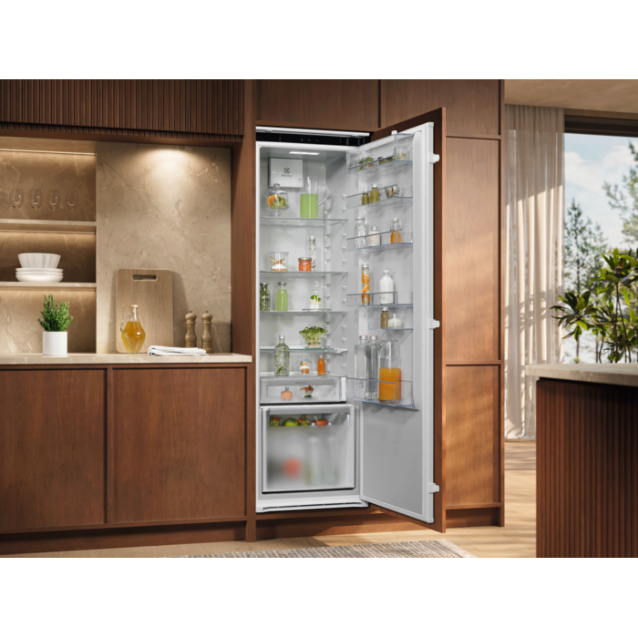Electrolux - Integreret køleskab - ERD6DD18S