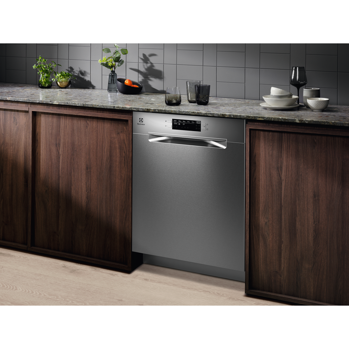 Electrolux - Fritstående opvaskemaskine 45-60 cm - ESS48310UX