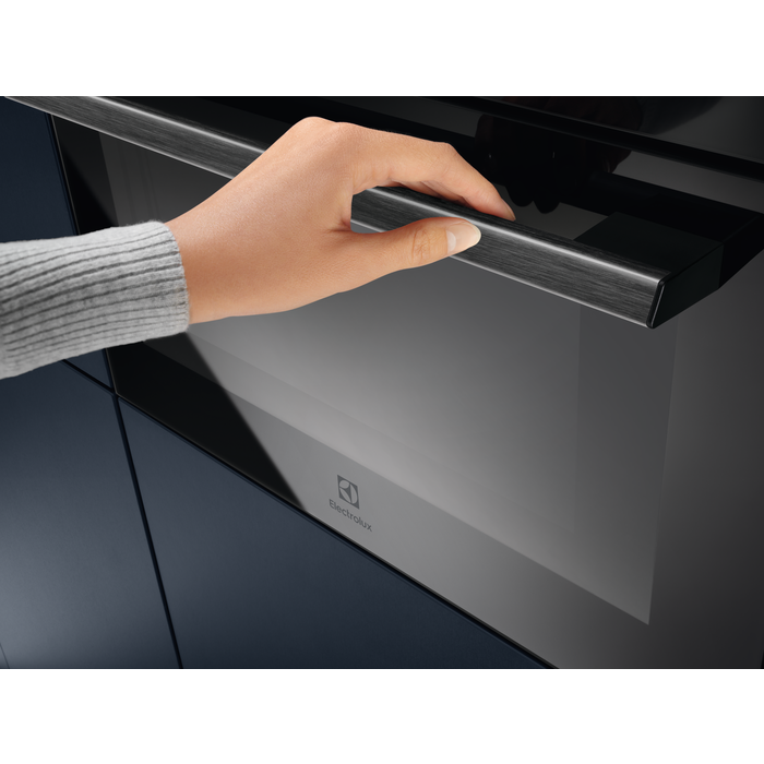 Electrolux - Kompaktovn - OOM807NB