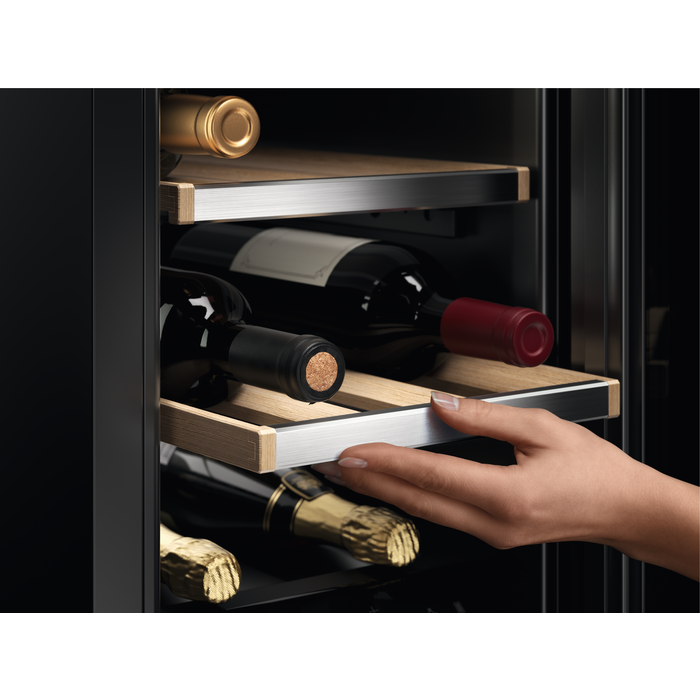 Electrolux - Small refrigerator - EWUS018B7B