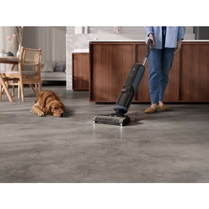 Electrolux - Wet & Dry ledningsfri støvsuger - EW81U3DB