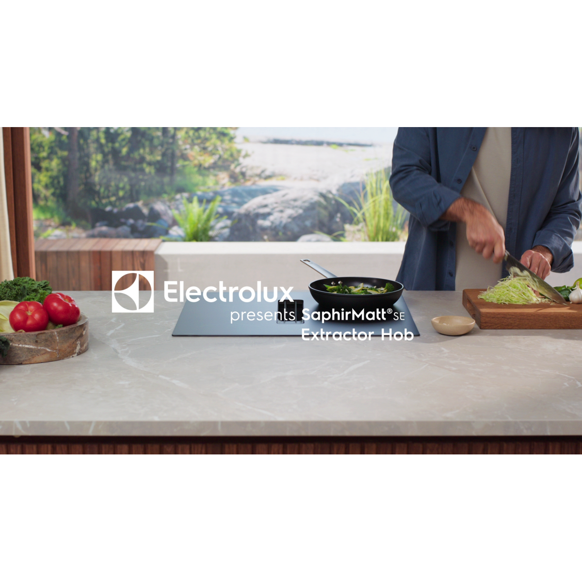 Electrolux - Induktion m/integreret emhætte - HHOB8T0MC