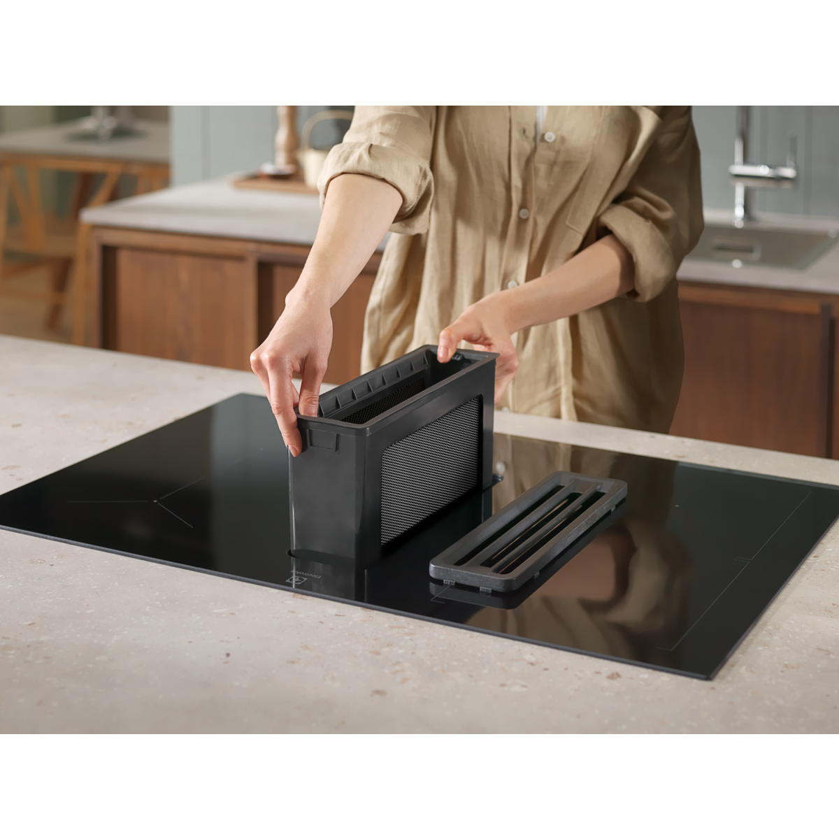 Electrolux - Induktionskogeplade m/integreret emhætte - HHOB862S