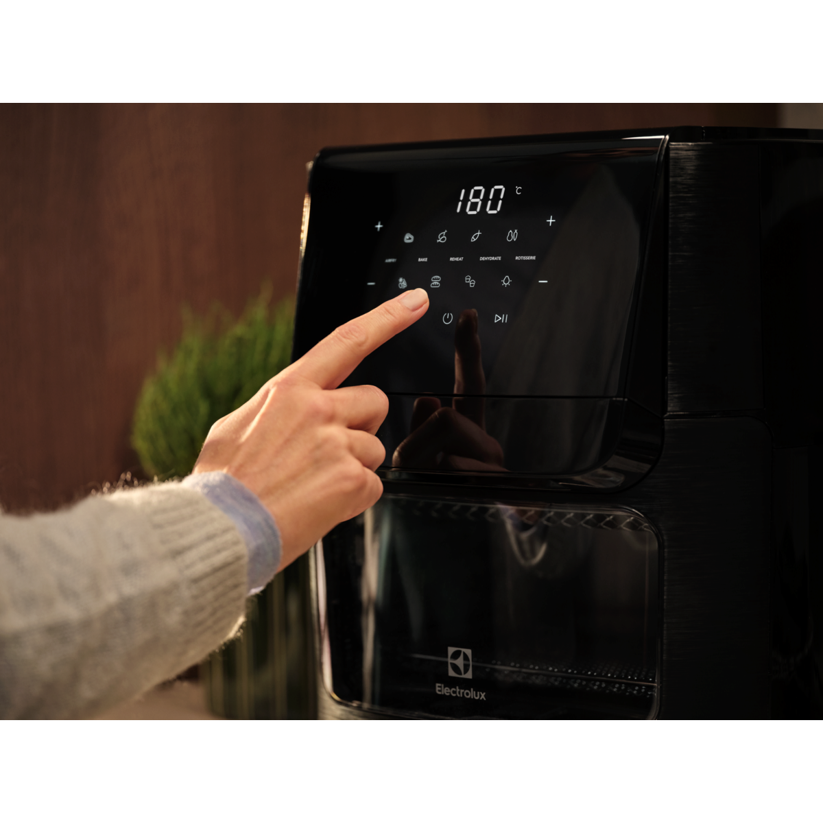 Electrolux - Air Fryer - EAF12B