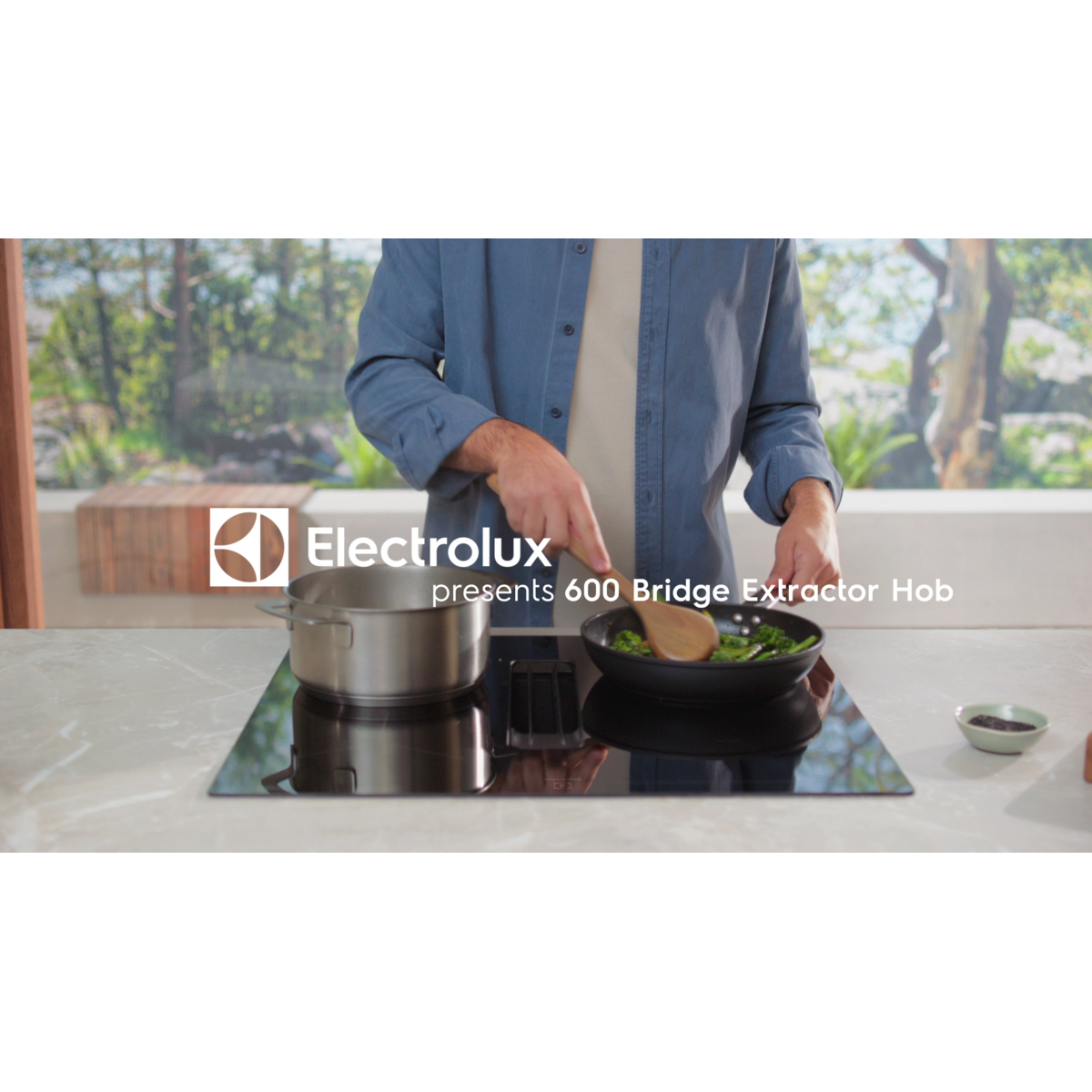 Electrolux - Induktion m/integreret emhætte - HHOB6T0C