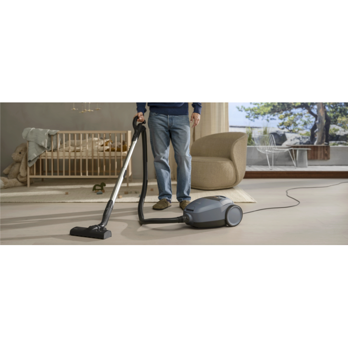 700 Silent Bagged Cleaner – silent power for everyday cleaning.