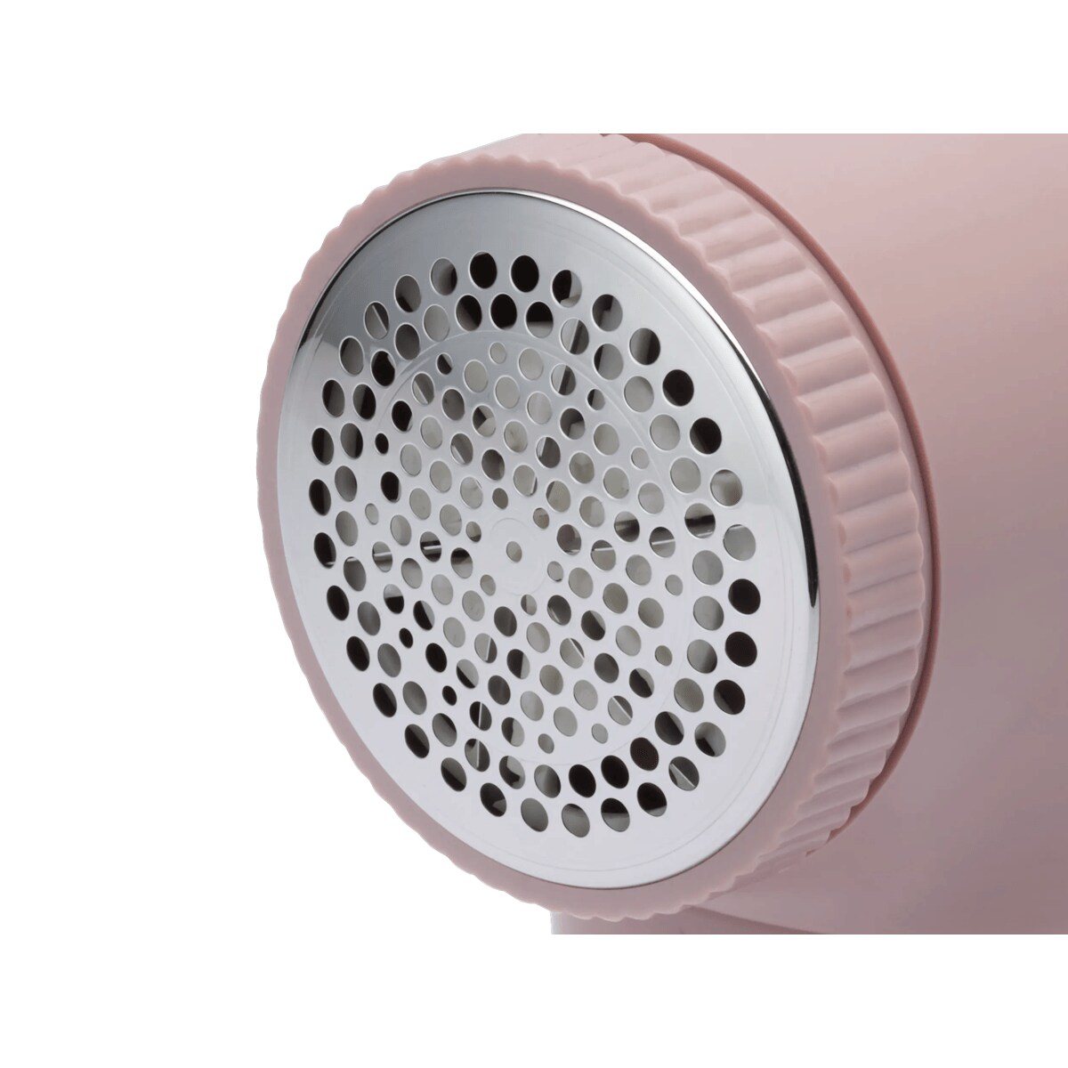 Four hole sizes to capture pilling, lint, and fuzz.