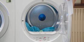 Nærbillede af tørrebold i Electrolux-tørretumbler