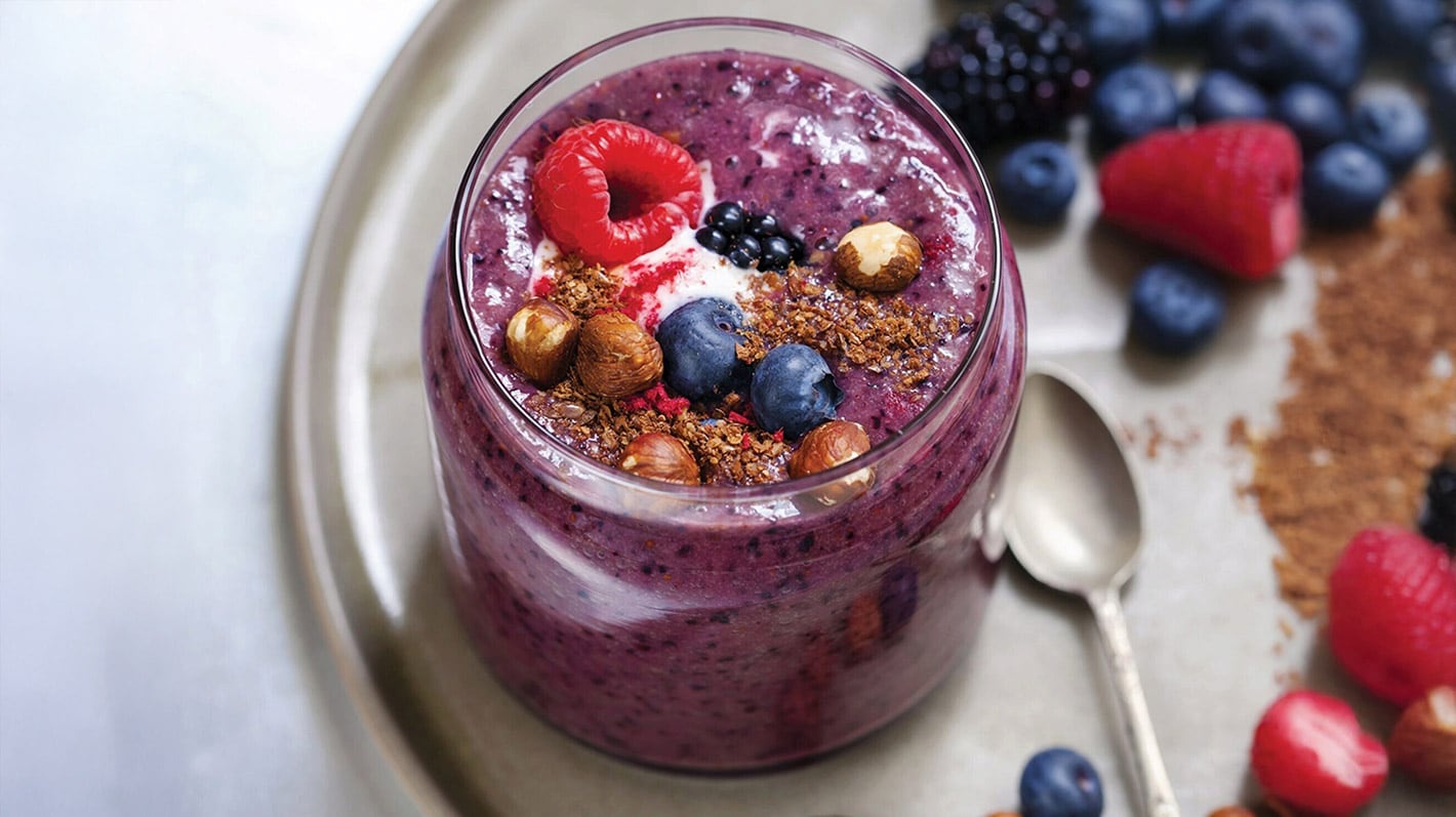 Smoothie med bær og nødder