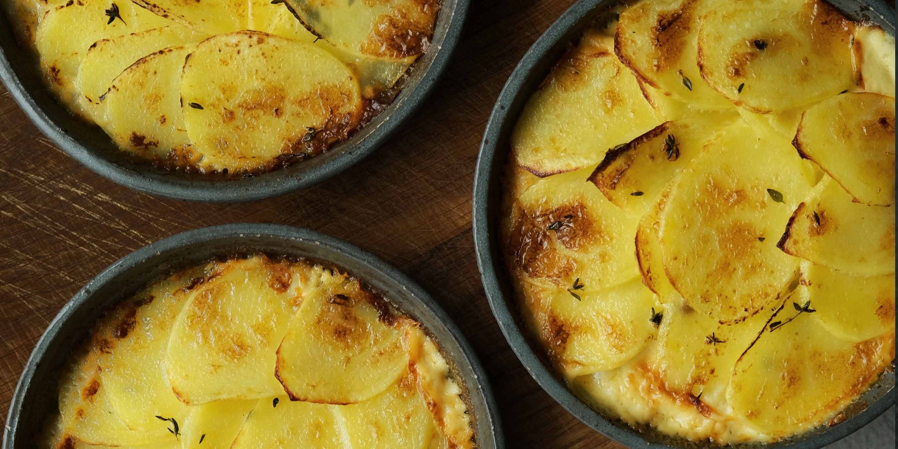 Krämig potatisgratäng med gyllenbrun yta