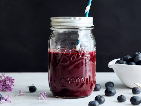 En blender er perfekt til alle slags juice