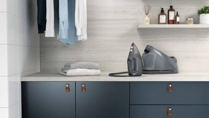 strygejern på et bord